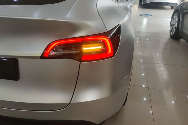 Tesla Model Y 2022 #8 Tesla Model Y 2022 immagine di auto #8