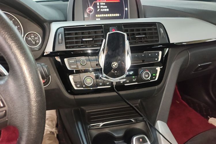BMW 3 Series 2017 car image #13