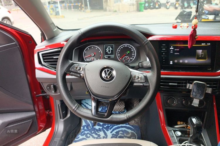 Volkswagen Polo 2021 car image #12