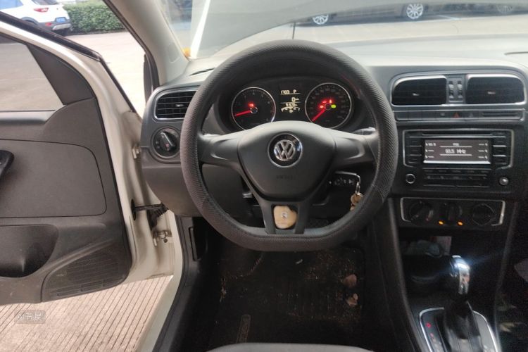 Volkswagen Polo 2014 #12 Volkswagen Polo 2014 car image #12
