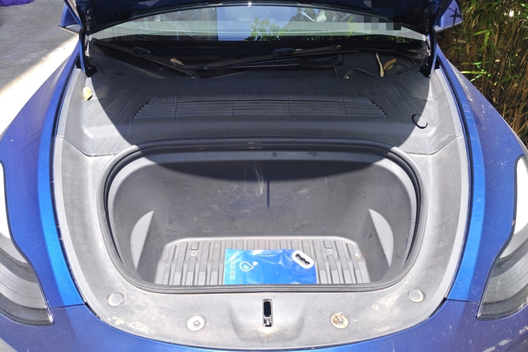 Tesla Model Y 2021 #18 Tesla Model Y 2021 car image #18