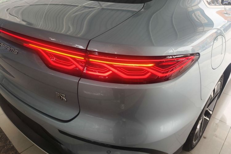 BYD Han 2023 car image #8