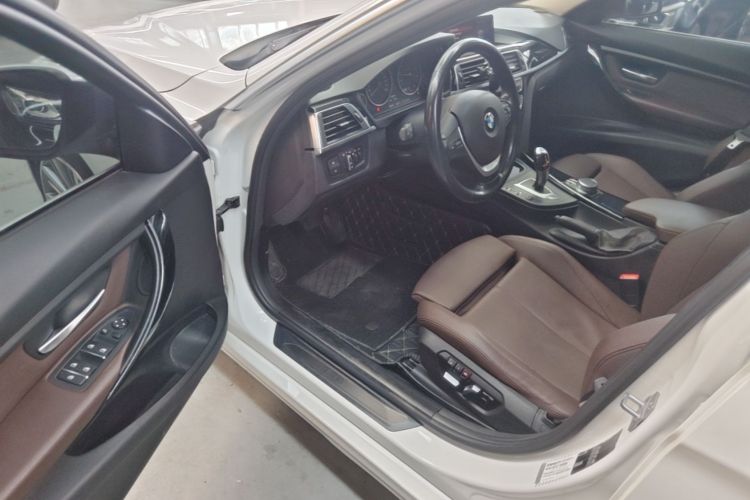 BMW 3 Series 2019 #16 BMW 3 Series 2019 car image #16