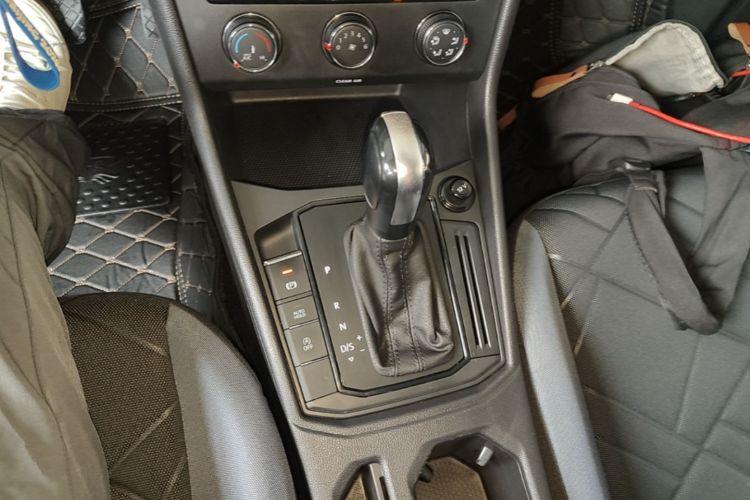 Volkswagen Lavida 2023 car image #14