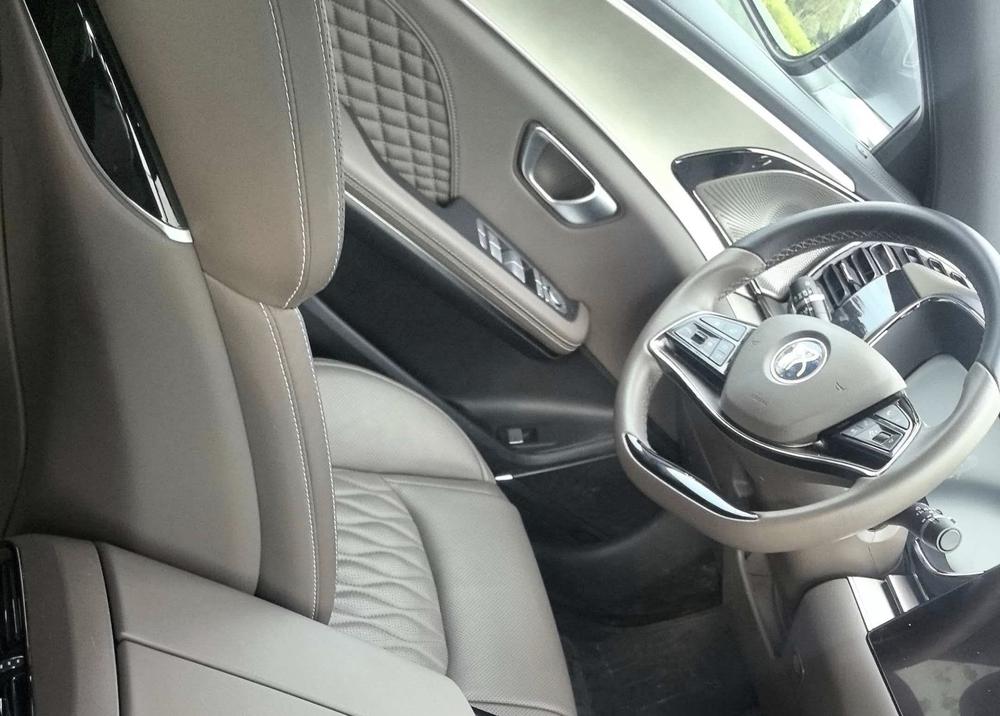 BYD Han 2023 immagine di auto #5