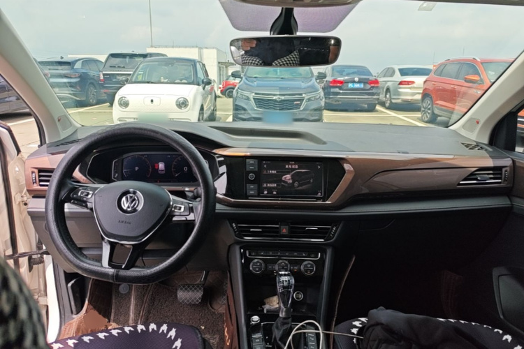 Volkswagen Tharu 2019 car image #10