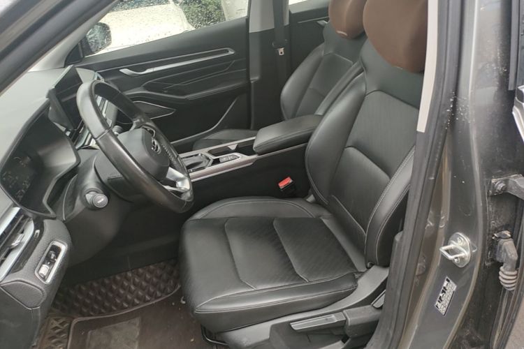 GEELY Emgrand 2022 #15 GEELY Emgrand 2022 car image #15