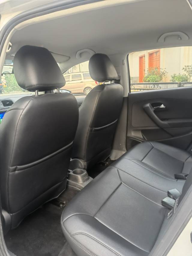 Volkswagen Polo 2014 car image #8