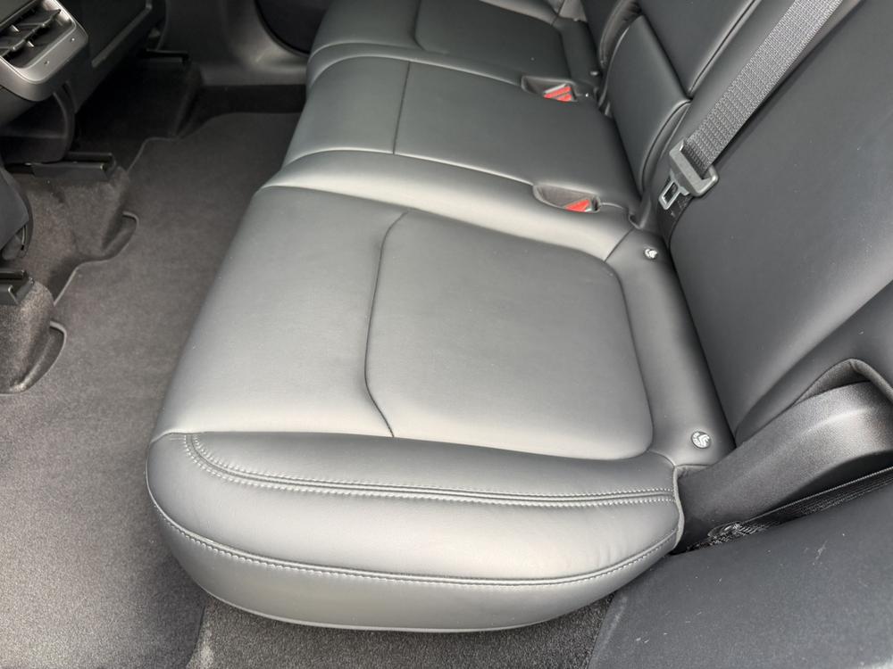 Tesla Model Y 2022 #26 Tesla Model Y 2022 car image #26