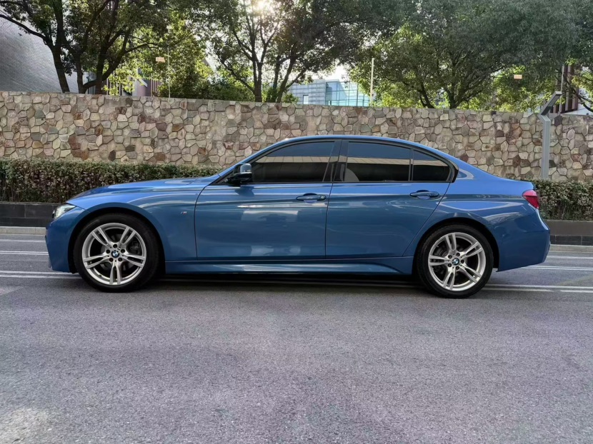 BMW 3 Series 2019 #3 BMW 3 Series 2019 car image #3