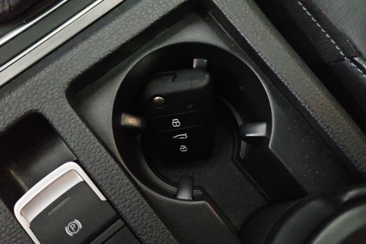 Volkswagen Golf 2016 car image #9