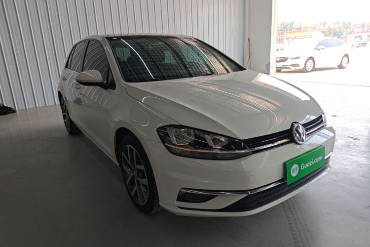Volkswagen Golf 2020 car image #4