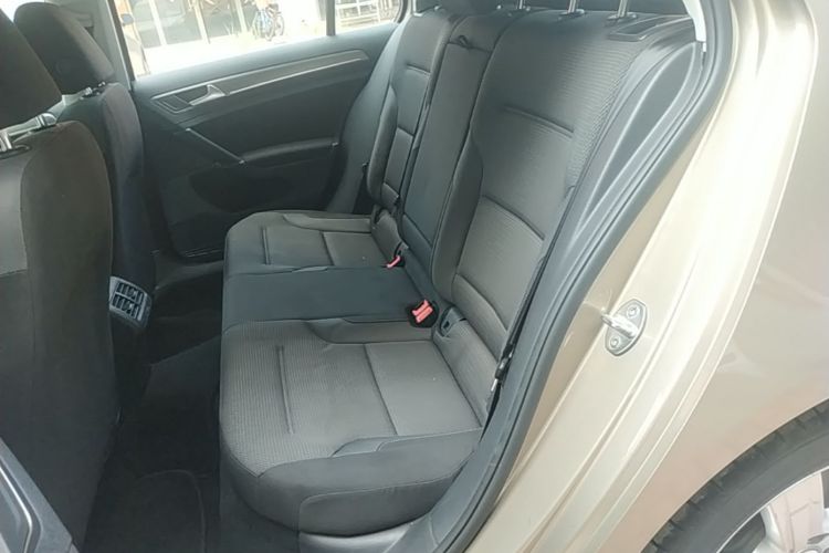 Volkswagen Golf 2016 car image #17