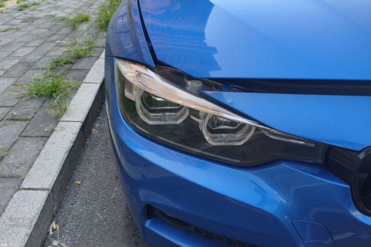 BMW 3 Series 2018 #8 BMW 3 Series 2018 car image #8