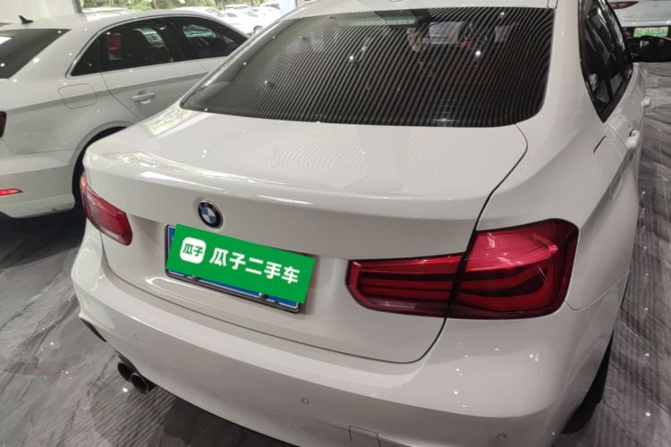 BMW 3 Series 2019 #6 BMW 3 Series 2019 car image #6