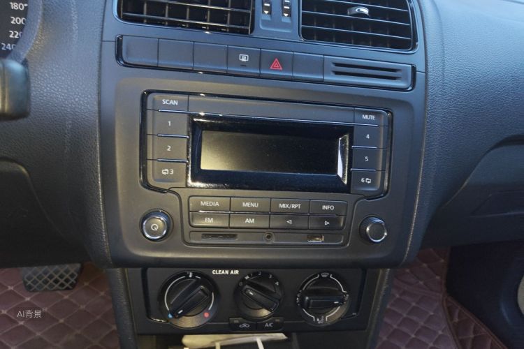 Volkswagen Polo 2016 car image #15