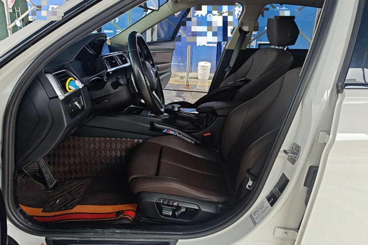 BMW 3 Series 2018 #17 BMW 3 Series 2018 car image #17