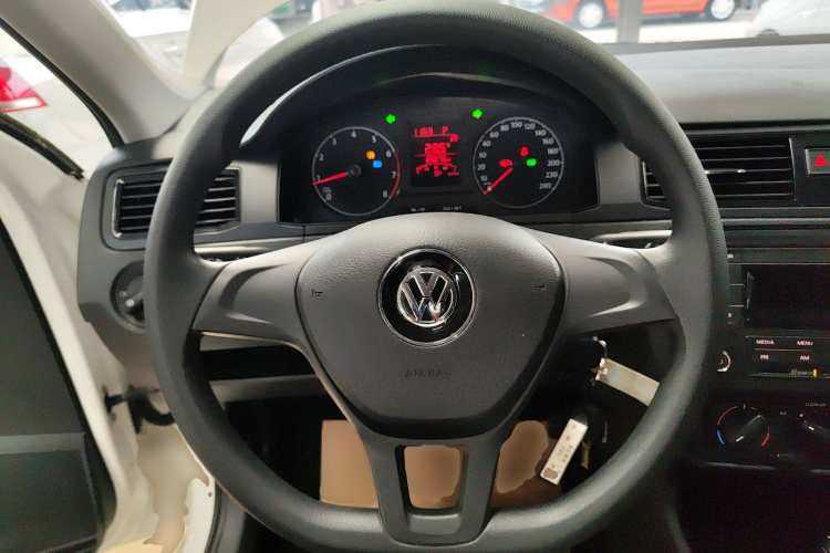 Volkswagen Santana 2022 car image #11