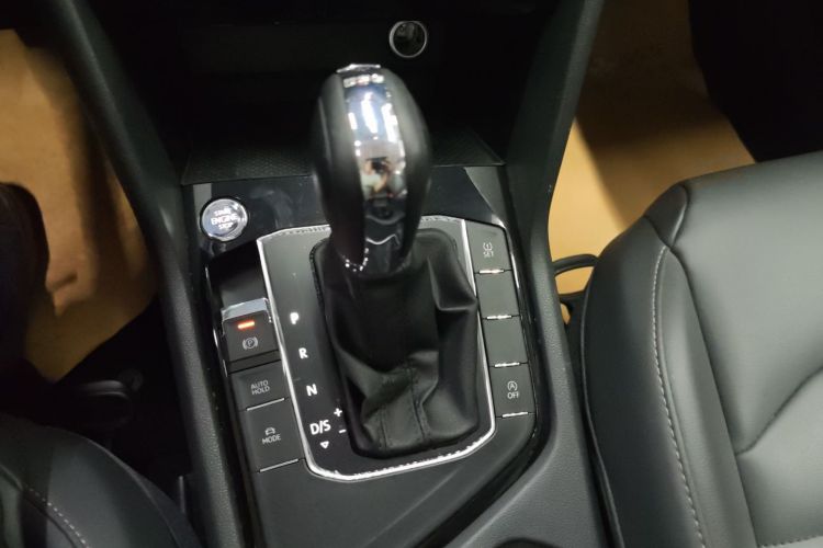 Volkswagen Tharu 2019 изображение автомобиля #14