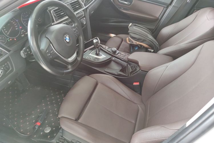 BMW 3 Series 2018 #19 BMW 3 Series 2018 car image #19