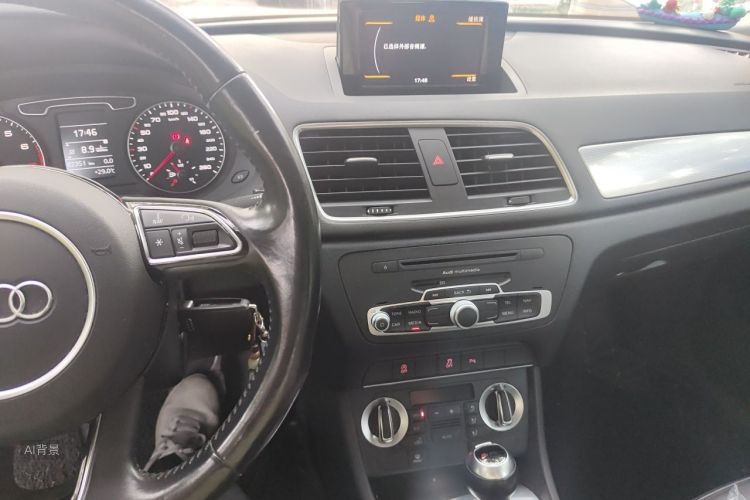 Audi Q3 2016 car image #15