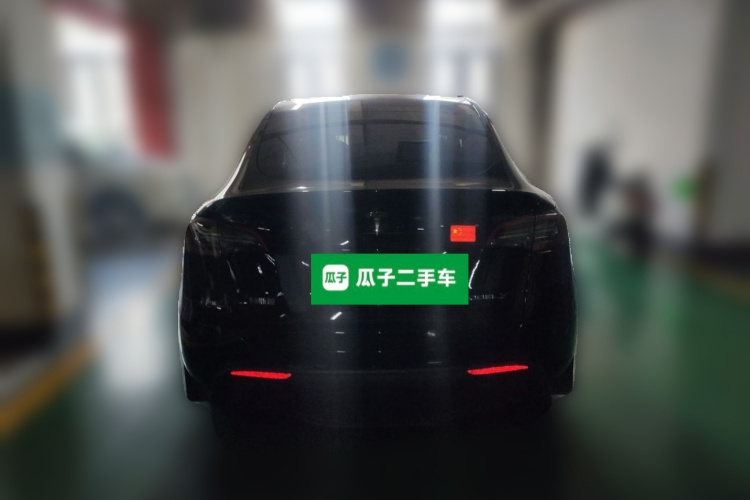 Tesla Model Y 2022 #4 Tesla Model Y 2022 car image #4