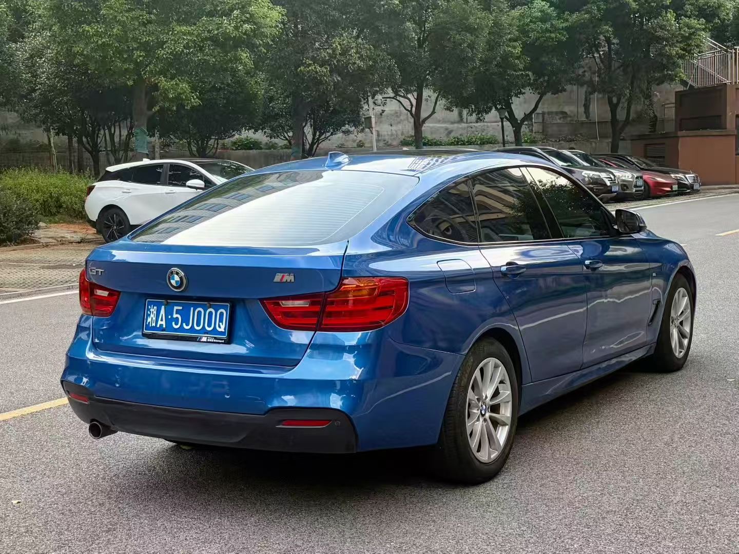 BMW 3 Series GT 2016 #9 BMW 3 Series GT 2016 car image #9