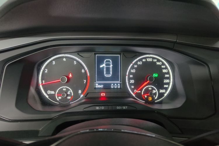 Volkswagen Polo 2019 car image #12