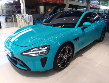 MI SU7 2025 صورة سيارة 