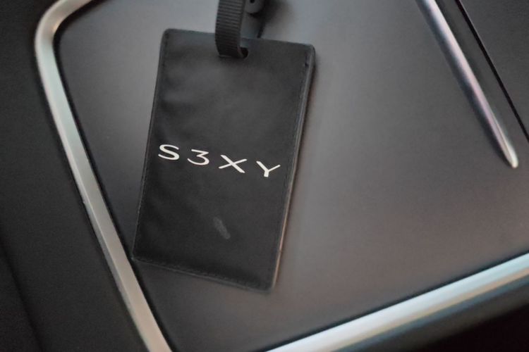 Tesla Model Y 2022 car image #9