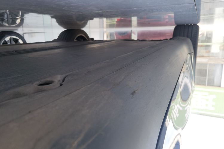 Tesla Model Y 2024 car image #26