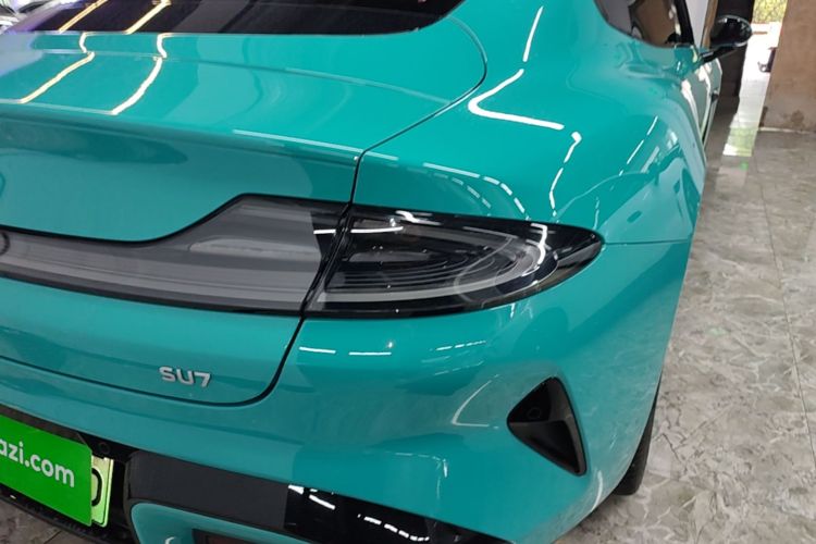 MI SU7 2025 car image #8