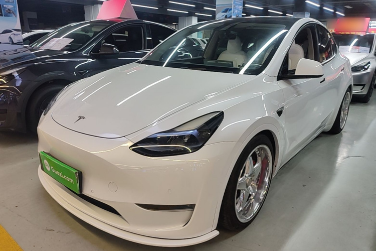 Tesla Model Y 2022 #2 Tesla Model Y 2022 car image #2