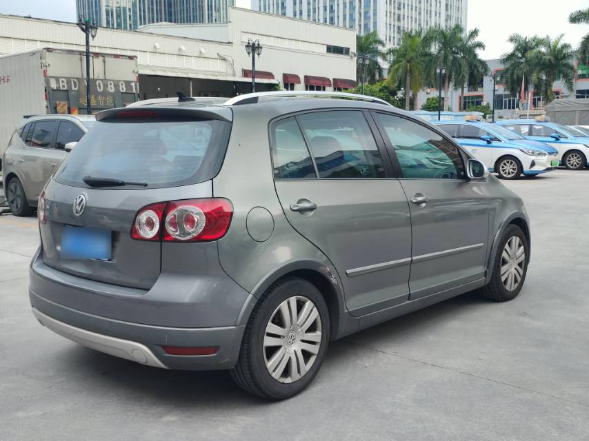 Volkswagen Golf (Imported) 2013 car image #4