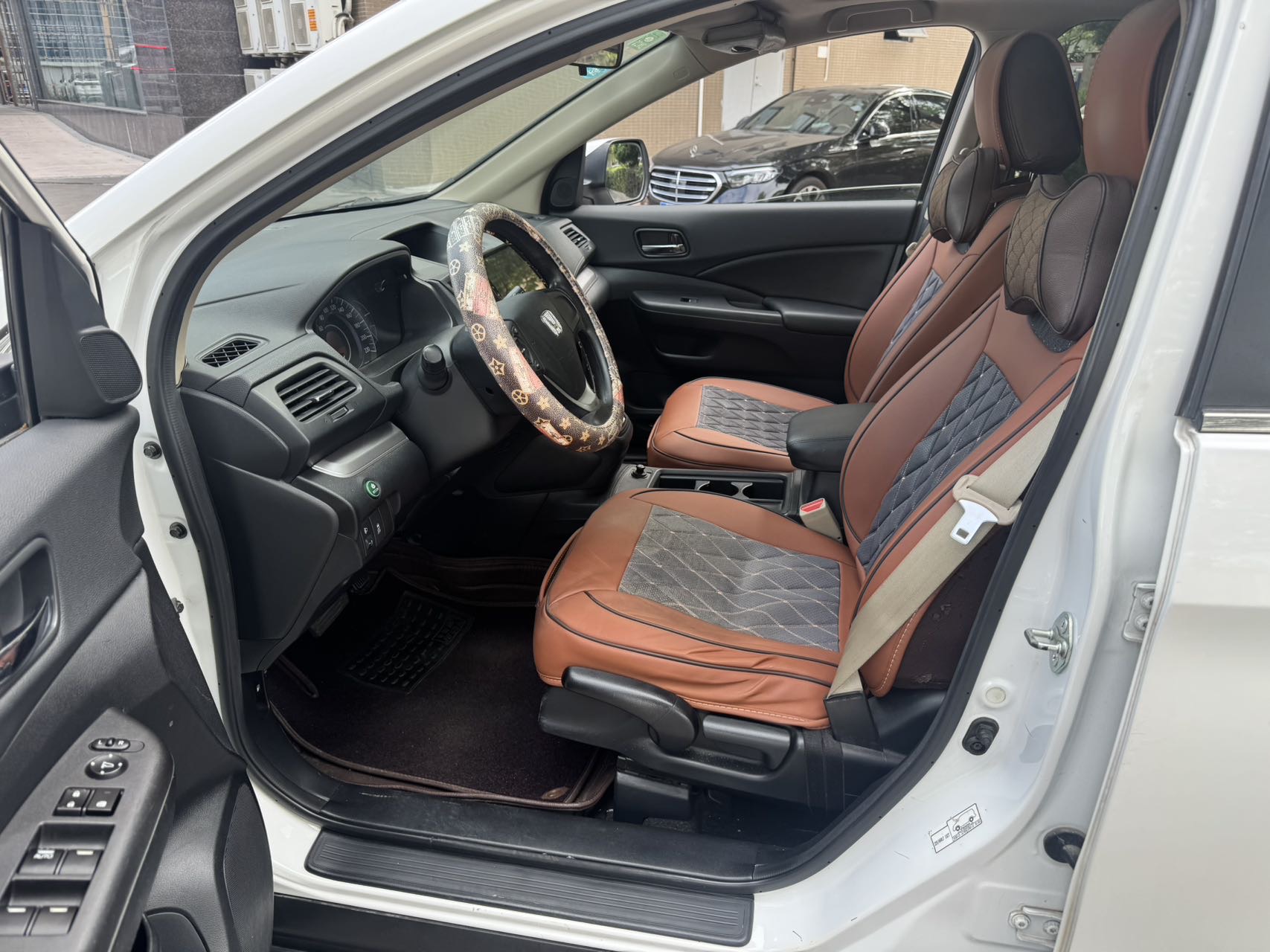 Honda CR-V 2015 immagine di auto #6