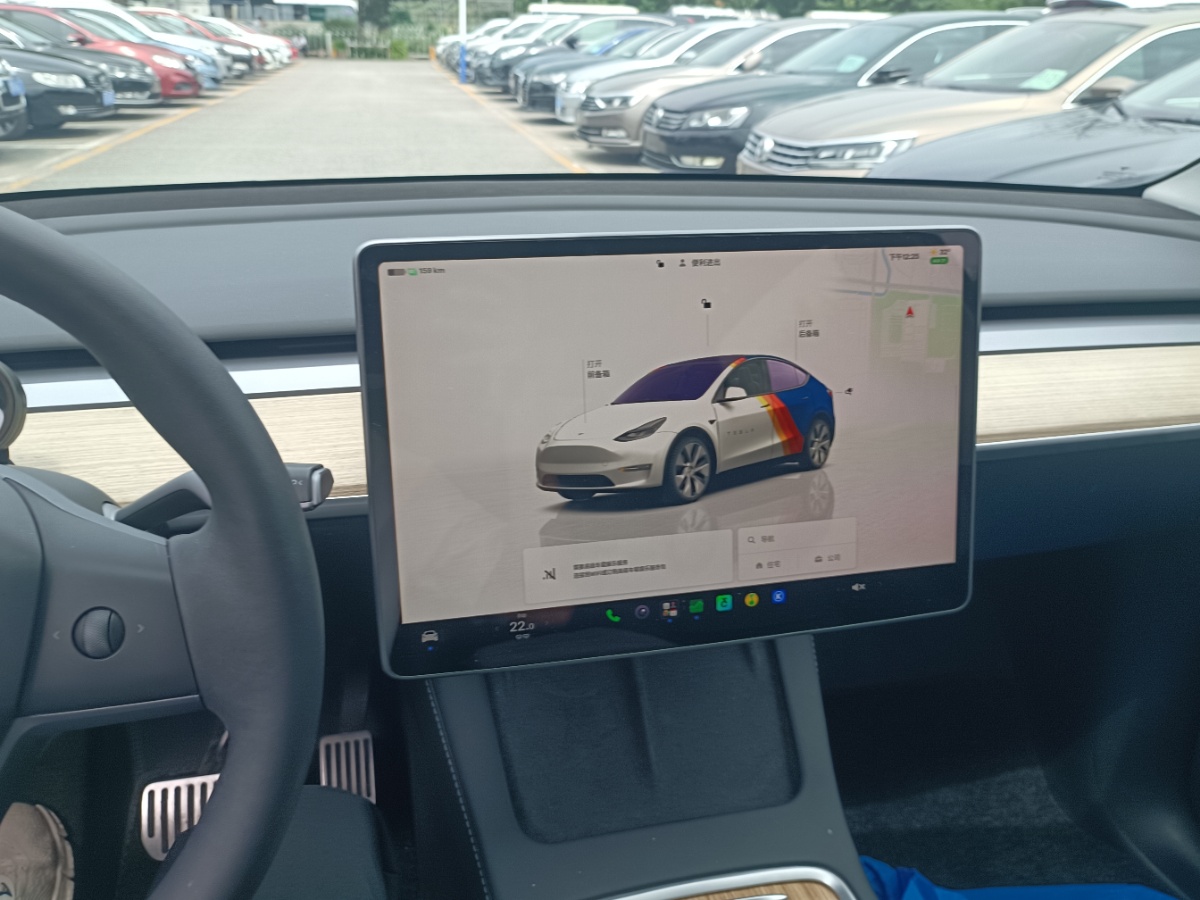 Tesla Model Y 2023 #4 Tesla Model Y 2023 car image #4