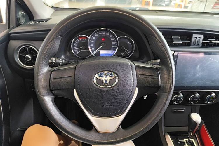 Toyota Corolla 2017 #11 Toyota Corolla 2017 car image #11