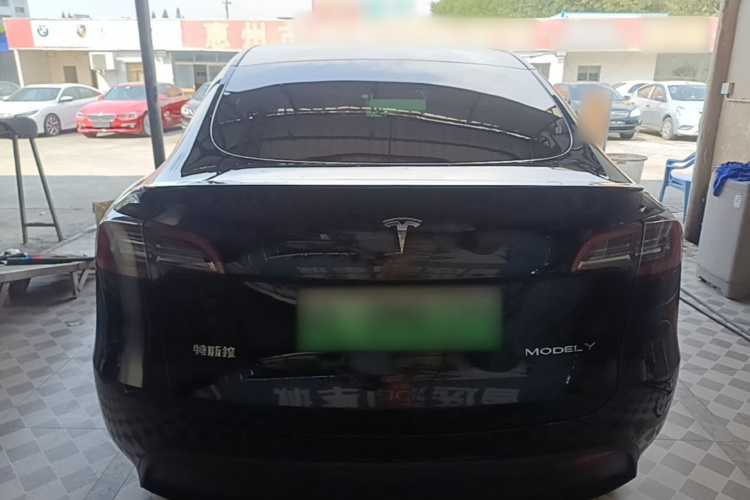 Tesla Model Y 2023 #6 Tesla Model Y 2023 car image #6