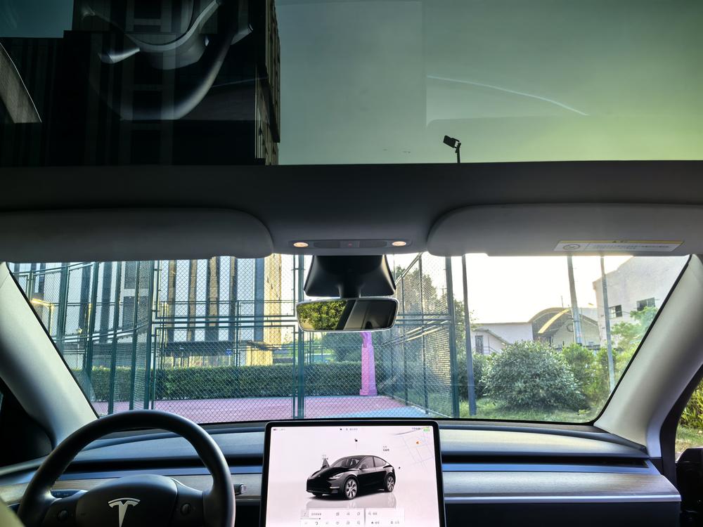 Tesla Model Y 2022 #12 Tesla Model Y 2022 car image #12