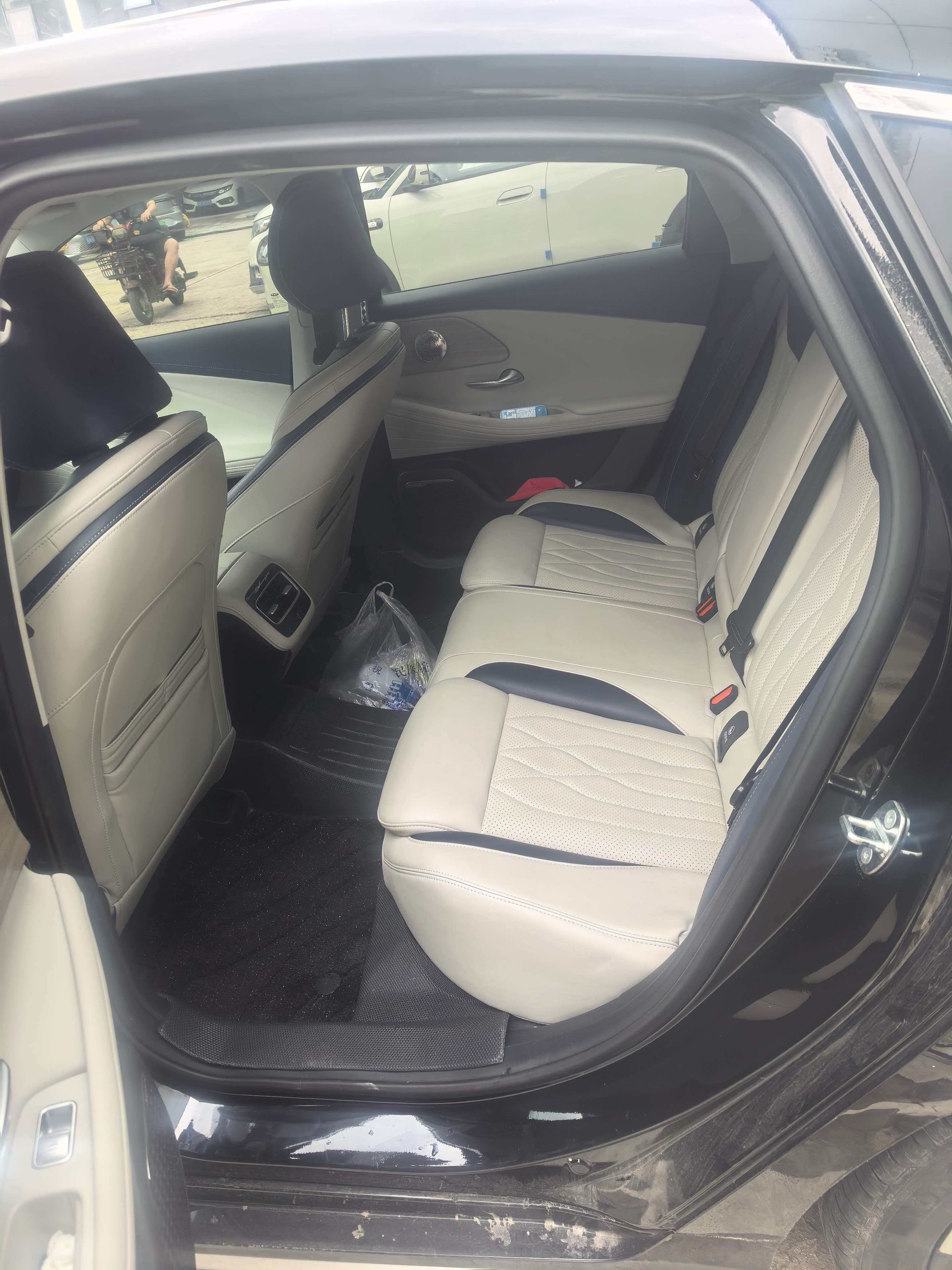 Chery Arrizo 8 2023 image de voiture #6