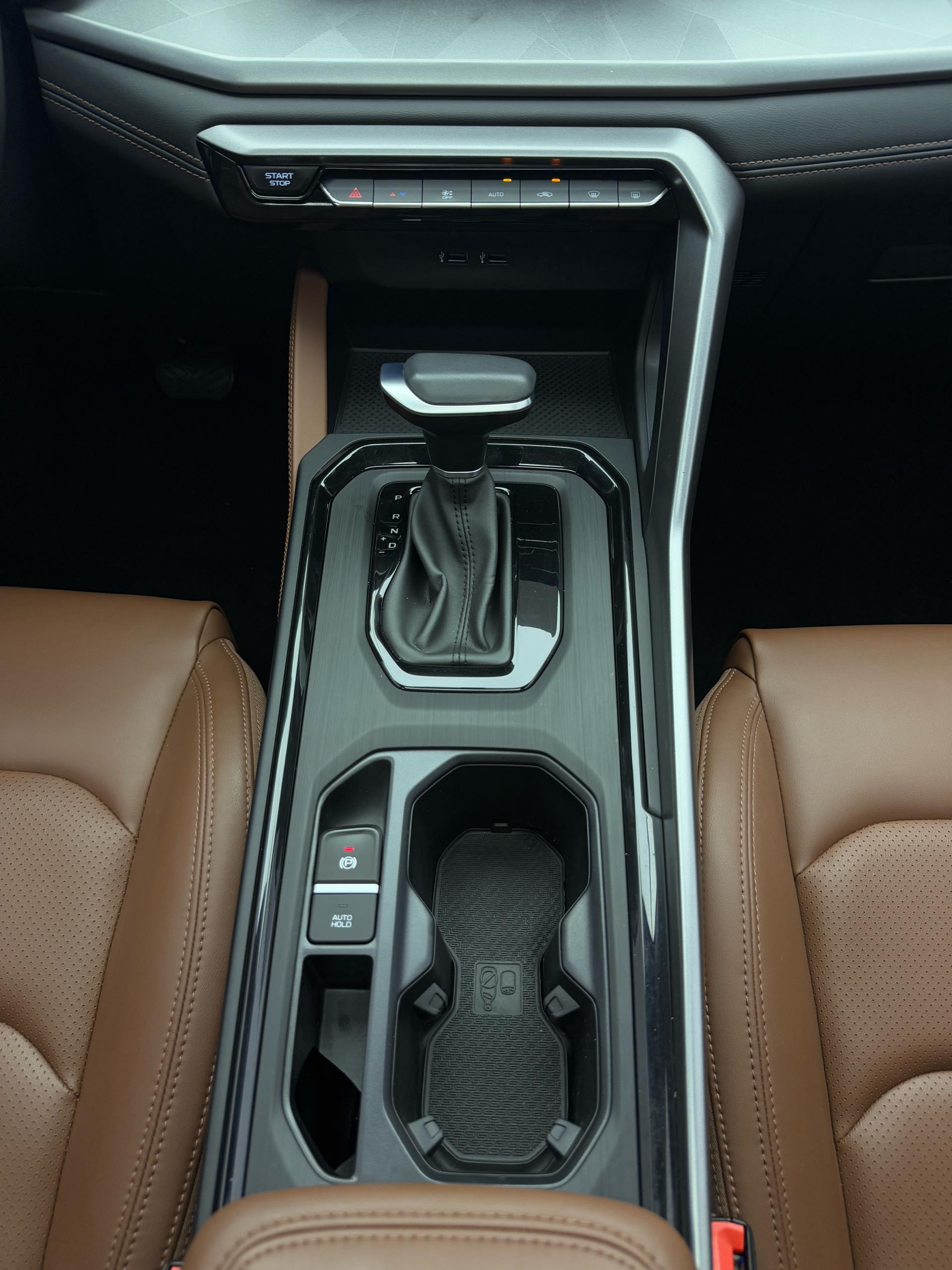 GEELY Vision X6 2022 صورة سيارة #4
