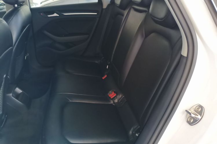 Audi A3 2015 car image #17