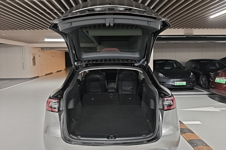 Tesla Model Y 2022 #19 Tesla Model Y 2022 immagine di auto #19