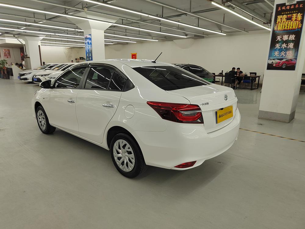 2022 car image #4