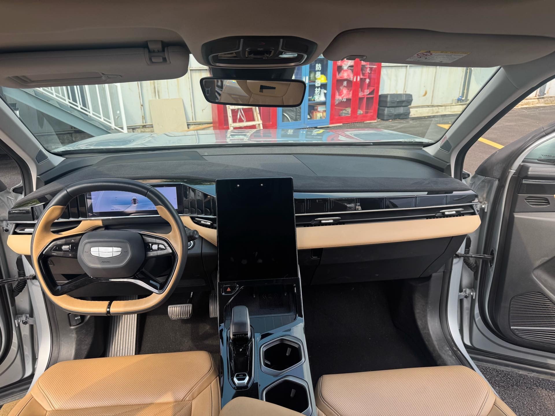 GEELY Boyue L 2023 car image #10