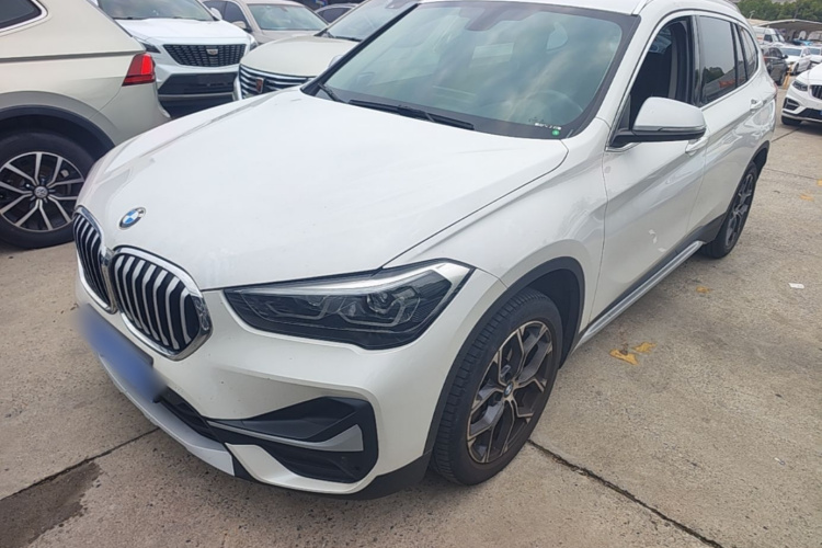 BMW X1 2021 car image #2