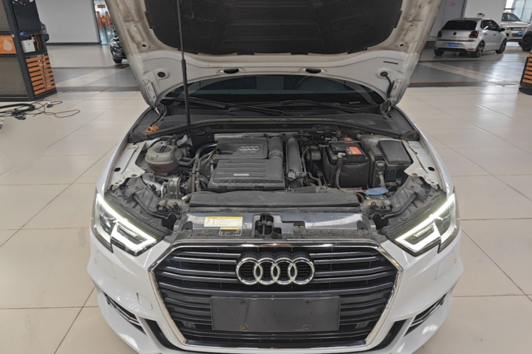 Audi A3 2018 car image #20