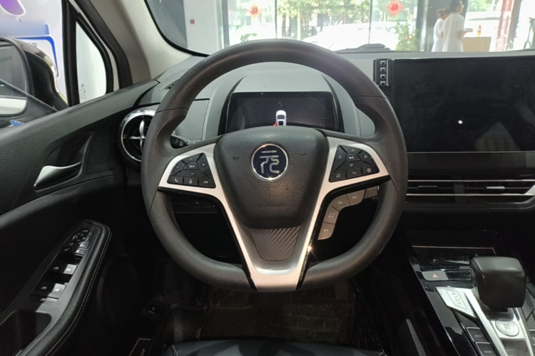 BYD Yuan New Energy 2019 car image #15