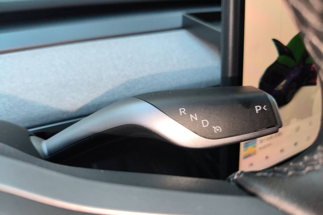 Tesla Model Y 2024 #27 Tesla Model Y 2024 immagine di auto #27