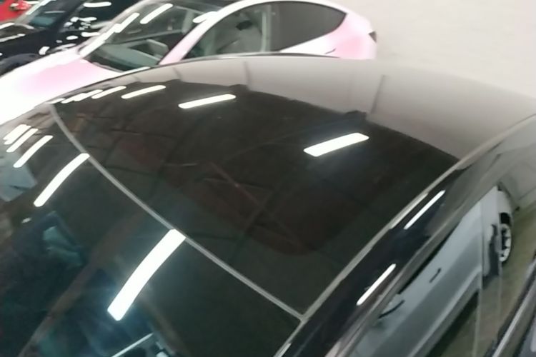 Tesla Model Y 2023 car image #25